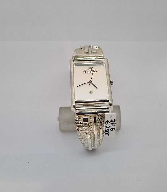 zilveren-horloge-rechthoekig-750-1640347681.jpg